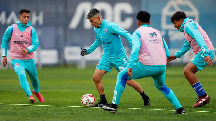 Charles Aránguiz se mostró disponible para disputar el Superclásico.