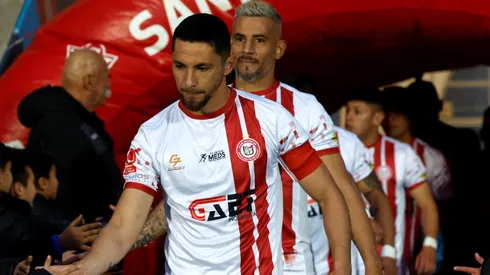 Unión San Felipe busca por el escritorio salvarse del descenso de Primera B.