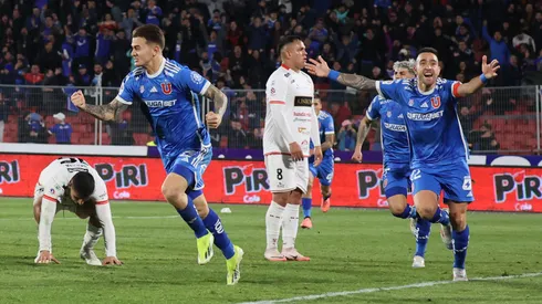 La U celebró en la agonía y vuelve a la cima