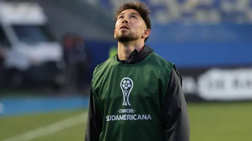 Felipe Loyola todavía no puede debutar en Independiente.