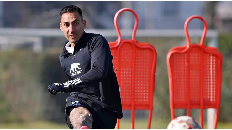 Javier Correa está listo para sumar minutos, pero Jorge Almirón dejó en duda su presencia.