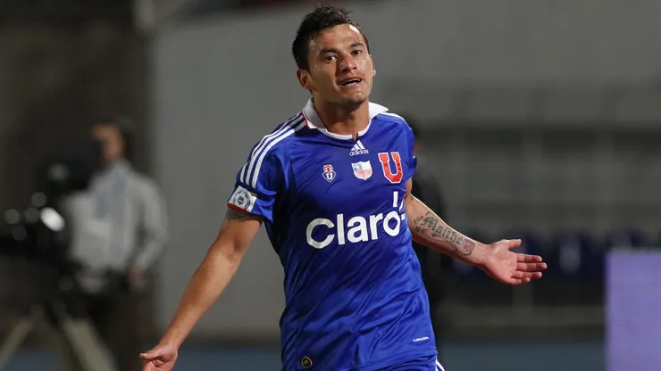 Charles Aránguiz es calificado como "el mejor refuerzo del mercado".