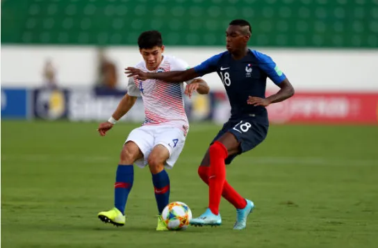 Cristián Riquelme en acción ante Francia durante la Copa del Mundo. (Getty Images).