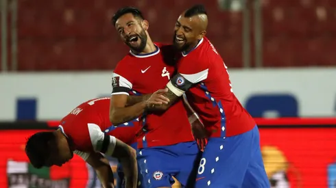 Vidal está contento con la llegada de Isla a Colo Colo