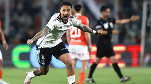 Javier Correa abrió la cuenta para Colo Colo ante Cobresal.