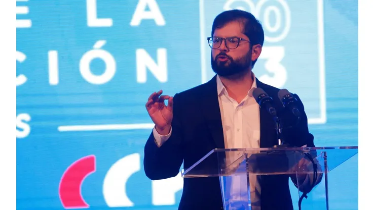 Presidente critica proyecto que favorece a Isapres