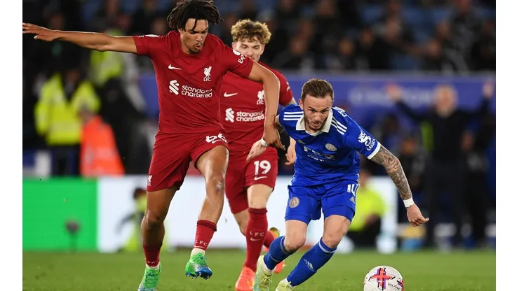 Liverpool vence y sigue en la pelea por Europa