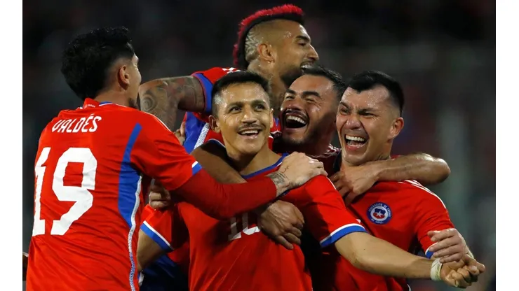 Históricos de la Roja aprueban que el inicio de las Eliminatorias Sudamericanas sea en el Nacional.