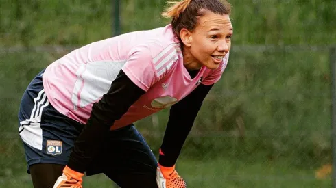 Tiane Endler es la deportista del año para el Copihue de Oro