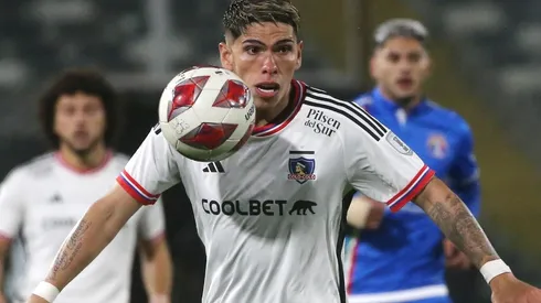 Carlos Palacios y prepotente insulto del guardalíneas de Colo Colo-Audax.