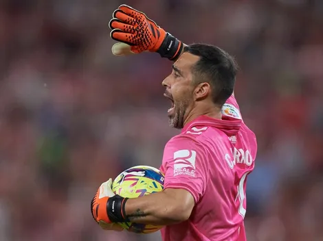 Betis quiere asegurar la renovación de Claudio Bravo