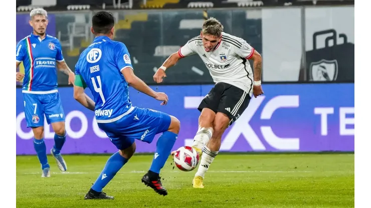 Colo Colo derrotó a Audax Italiano y escaló a la parte alta