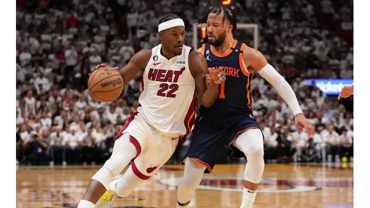 Los Heat lideran la serie de semifinales por 2-1 sobre New York Knicks.