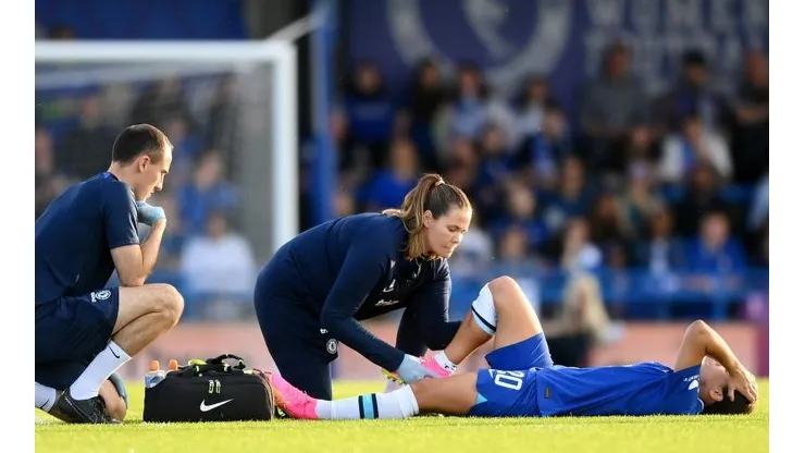 La entrenadora del Chelsea señaló que fue sólo una dolencia en la pantorrilla