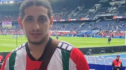 El hincha fue expulsado del estadio Parque de Los Príncipes en París.