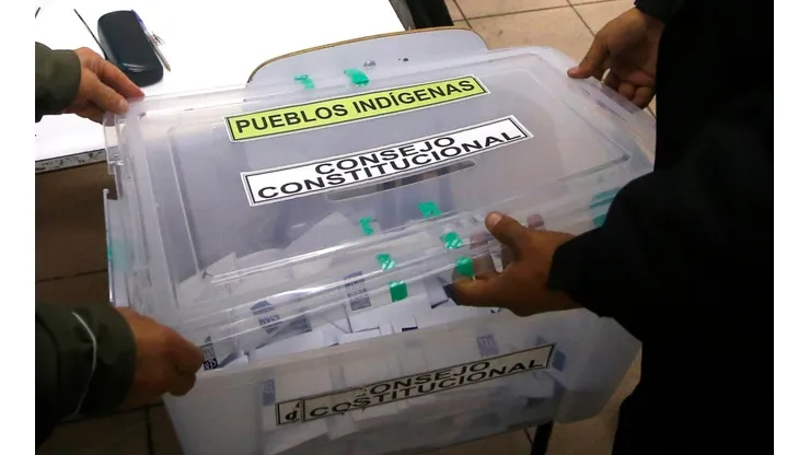 Conteo de votos en eleccion del Consejo Constitucional