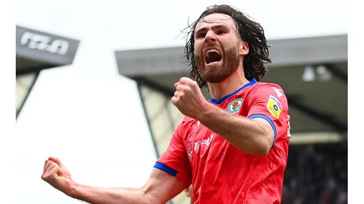 Ben anotó un doblete, aunque no alcanzó para que Blackburn fuera a play-offs