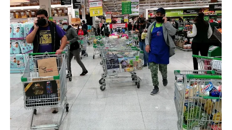 ¿Hasta qué hora están abiertos los supermercados hoy sábado?