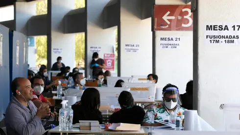 ¿Son locales de votación el Estadio Nacional y Monumental?