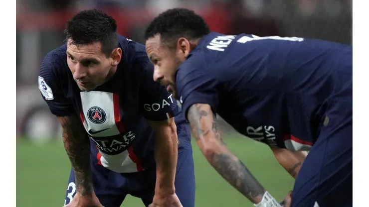 Hinchas del PSG protestaron contra Messi y Neymar