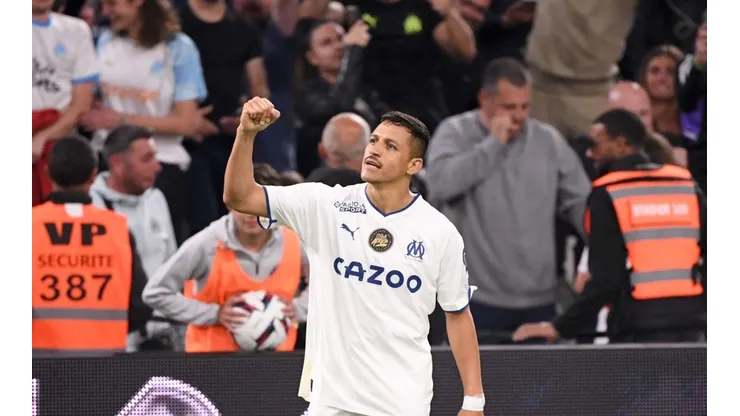 Alexis Sánchez celebra uno de sus goles en Marsella