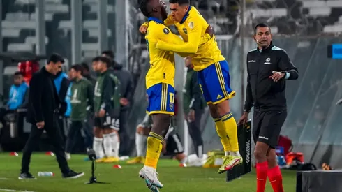 Boca Juniors venció por 2-0 a Colo Colo en el Monumental.