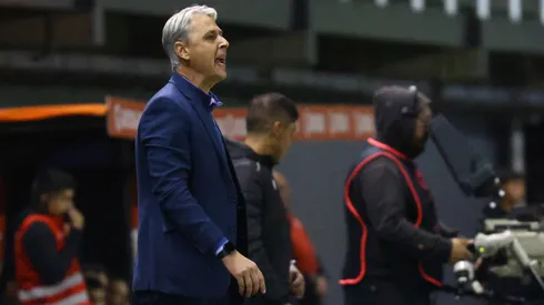 Tiago Nunes alzó la voz por la expulsión de Agustín Farías ante Unión.