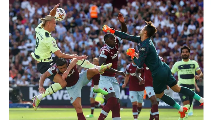 Manchester City aventaja por 1 punto a Arsenal.