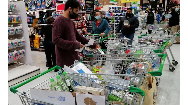 ¿Están abiertos los supermercados el 1 de mayo?