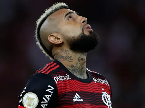 Destrozan a Arturo Vidal: "Es uno menos en la cancha, un inútil"