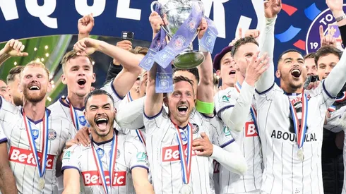 Suazo es campeón de la Copa de Francia