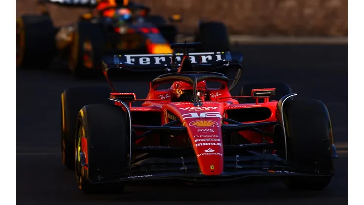 Con Leclerc en la pole position, los corredores se preparan para enfrentar el Circuito callejero de Bakú.
