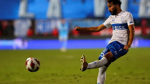 Cristian Cuevas asoma como titular en el ataque de la Universidad Católica