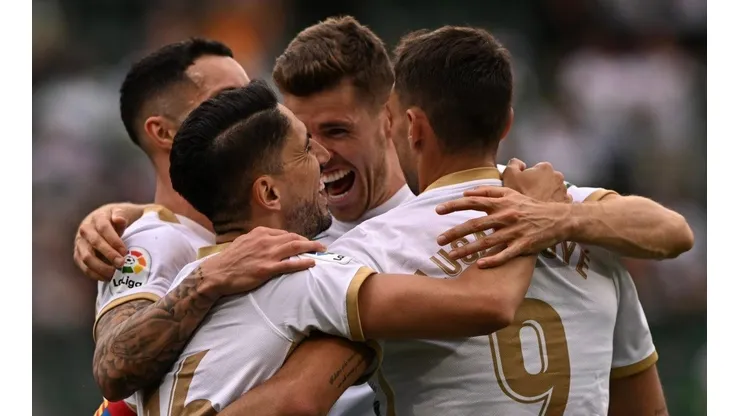 Elche gana después de siete fechas sin celebrar