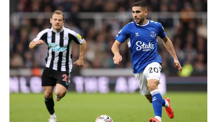 Everton busca salir del fondo ante un encumbrado Newcastle.