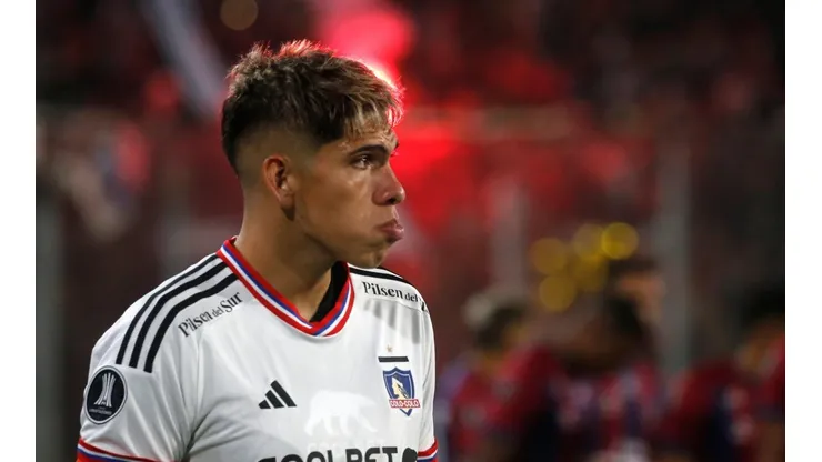 Colo Colo puede ser multado en el duelo ante Boca Juniors por Copa Libertadores.