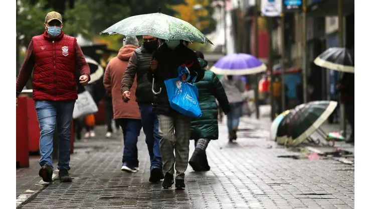 Vuelve la lluvia en Santiago