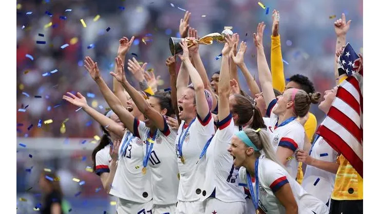 Las actuales campeonas del mundo presentaron su candidatura junto a México