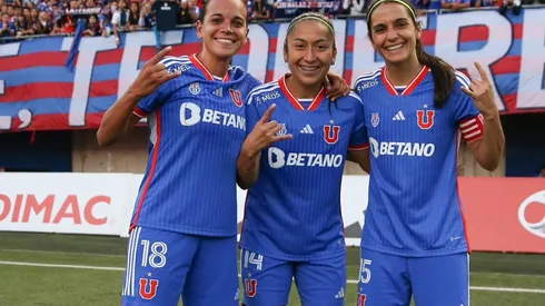 Bárbara Sánchez, Ana Gutiérrez y Daniela Zamora, las goleadoras de la U frente a Colo Colo.