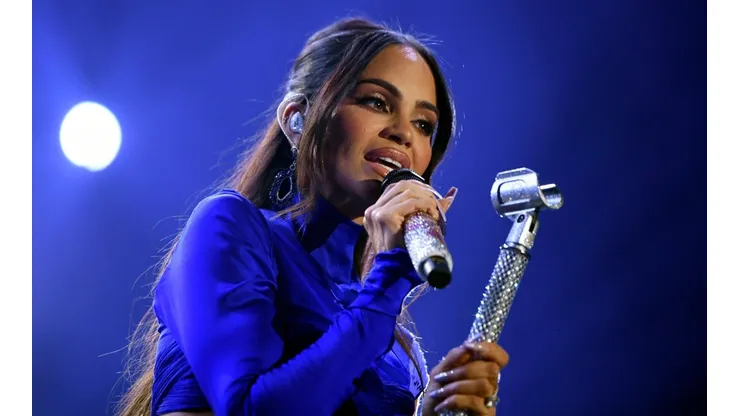 Natti Natasha dedica tema a su pareja