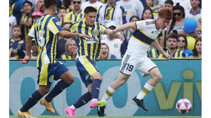 Valentín Barco, juvenil figura de Boca, tuvo un discreto cometido en defensa.