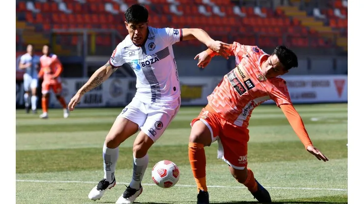 Cobreloa quiere seguir sumando de a 3 en su visita ante Santa Cruz.