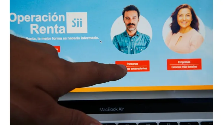Retienen devolución de impuestos a deudores de pensión alimenticia