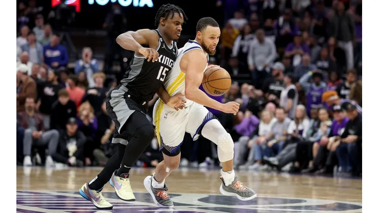 Kings y Warriors se miden por el Juego 3 de los Playoffs de la NBA.