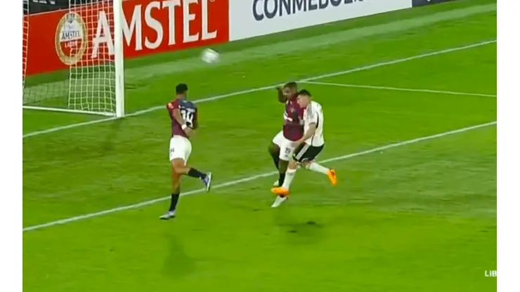 César Fuentes se golpeó fuerte en el arranque del partido