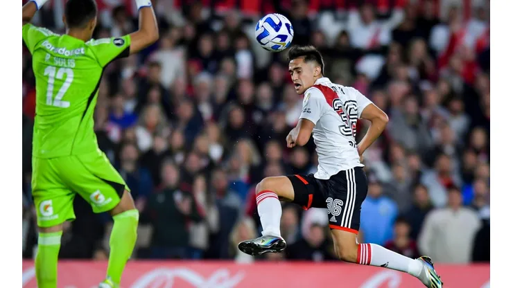 Solari anotó el cuarto gol de River sobre Sporting Cristal.