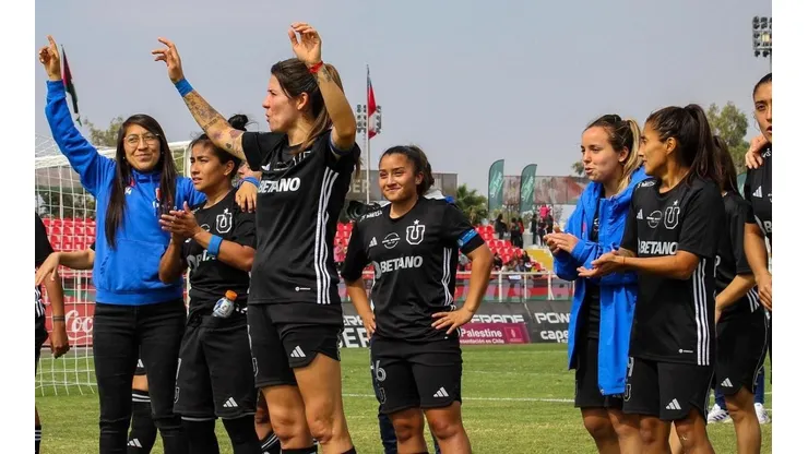El azul festejo de Grettel Suazo por su debut en el primer equipo de la U