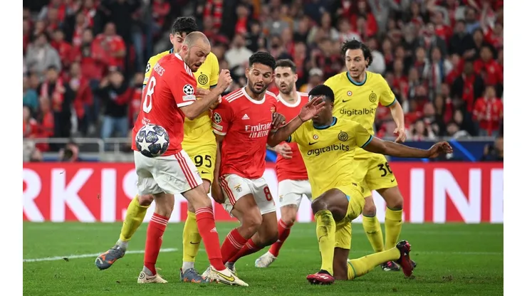 Inter tiene la primera opción de avanzar en la Champions League.