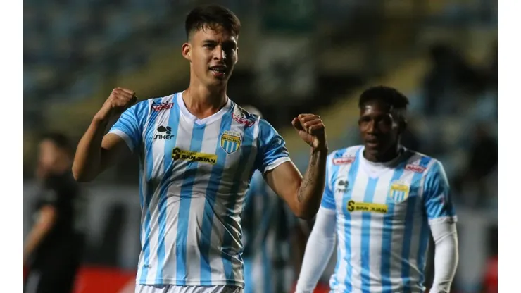 Magallanes debutó en el certamen CONMEBOL con un empate ante Botafogo.