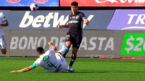 Osvaldo Bosso fue expulsado por esta patada a Marcelo Morales.